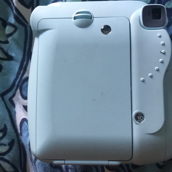 instax mini 8 polaroid camera - Picture 3 of 3